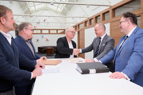 Signing of the contract for acquisition of Söders Maskinservice AB to become part of Sauer Compressors Group